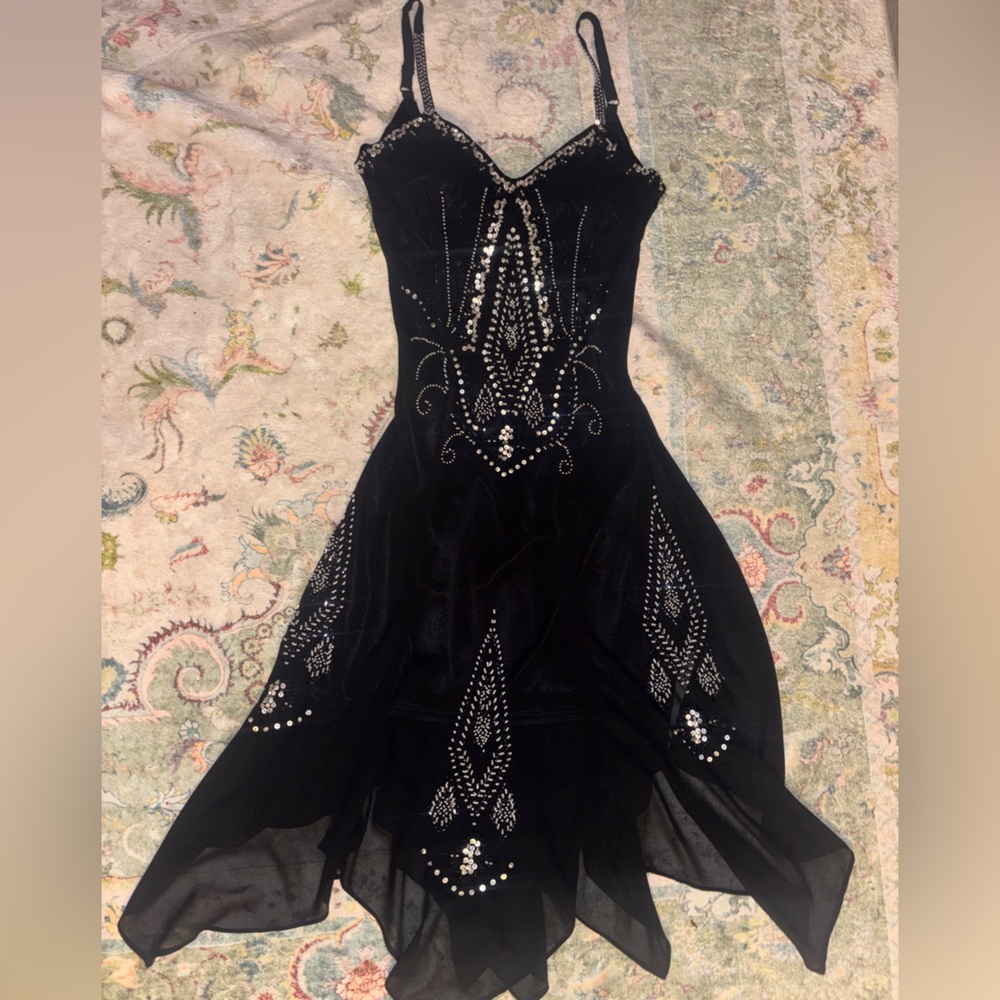 R&M Richards Black Whimsy Flowy Dress with Silver Sequins and Accents